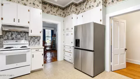 Kitchen - 501 Elm St W, Hampton, SC 29924 photo 1 of 1