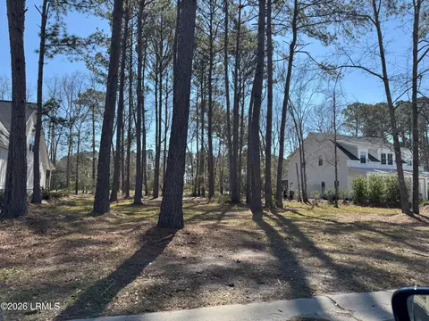 60 Clifton Dr, Okatie, SC 29909