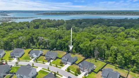162 Thistle Ln, Beaufort, SC 29907