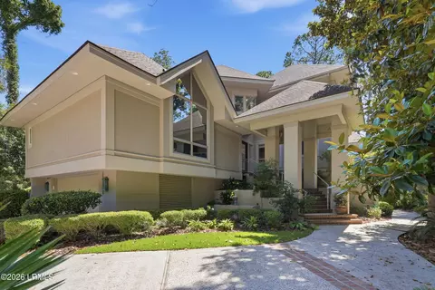 14 Mckays Point Rd, Hilton Head Island, SC 29928