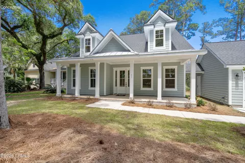 2422 Hermitage Rd, Beaufort, SC 29902