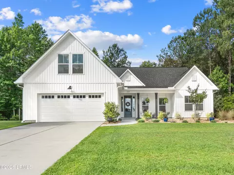 1039 Osprey Lake Cir, Hardeeville, SC 29927