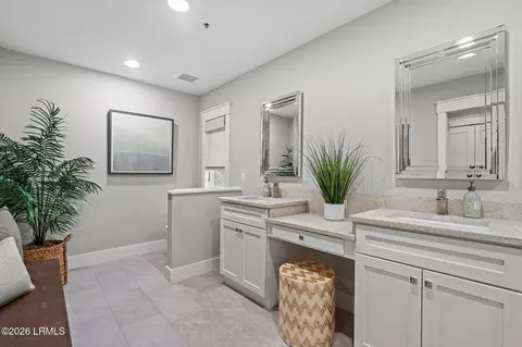 Bath - 10 Johnston Way #E, Bluffton, SC 29910 photo 3 of 6