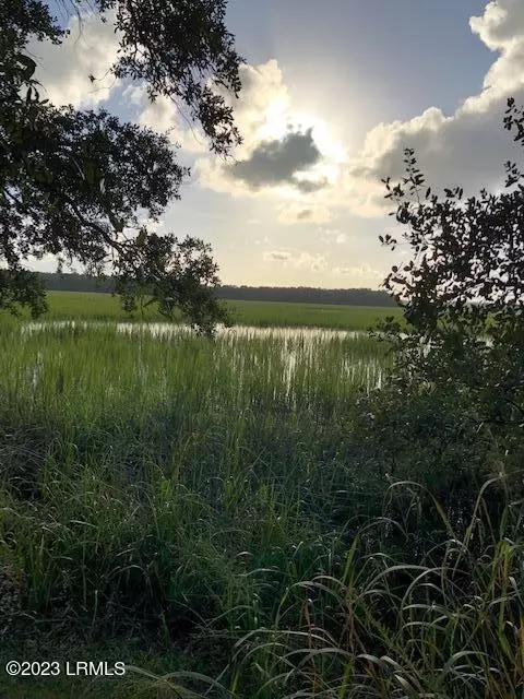 33 Winding Way, Beaufort, SC 29907