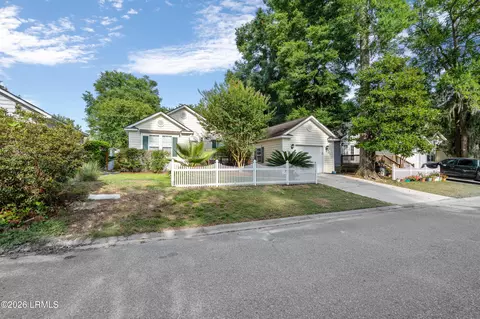 8 Wateree Ct, Beaufort, SC 29902