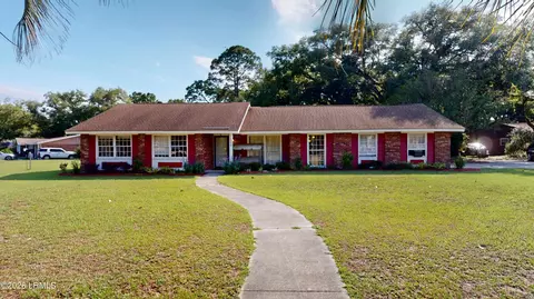 2228 Plantation Dr, Beaufort, SC 29902