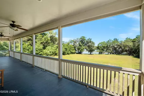 39 Olde Church Rd, Saint Helena Island, SC 29920