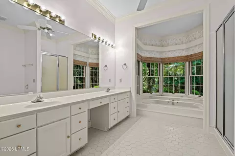 Bath - 5 Hackamore Dr, Bluffton, SC 29910 photo 2 of 3