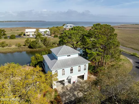 119 Harbour Key Dr, Saint Helena Island, SC 29920