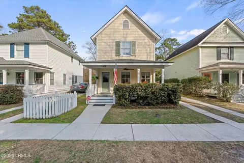 1307 Broad St, Beaufort, SC 29902