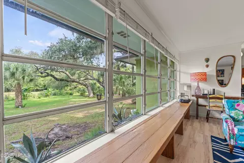 16 Oakland Dr, Saint Helena Island, SC 29920