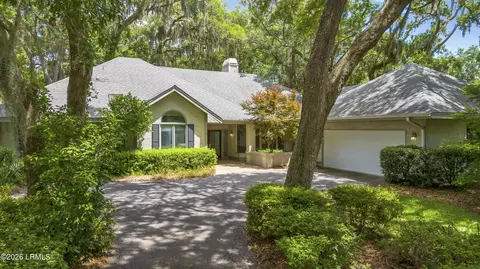 10 Robbers Row, Hilton Head Island, SC 29928