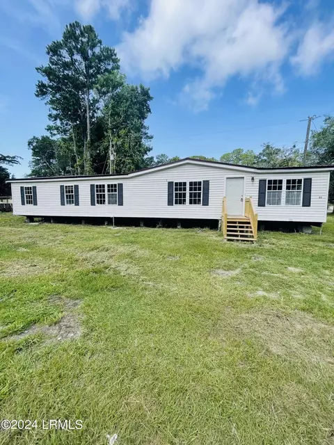 25 Milledge Village Rd, Beaufort, SC 29906