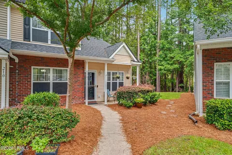 212 North Cir, Bluffton, SC 29910