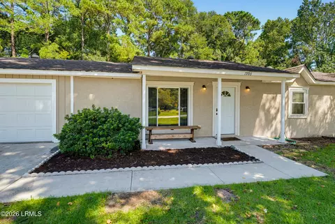 1993 Colonial Ave, Beaufort, SC 29906
