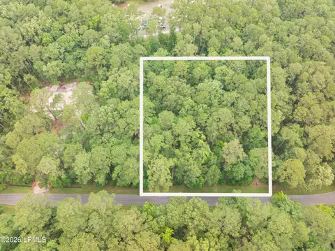 10 Barnaby Blf, Seabrook, SC 29940