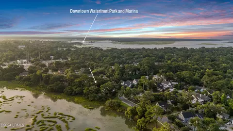 2 Creeks End Ln, Beaufort, SC 29902