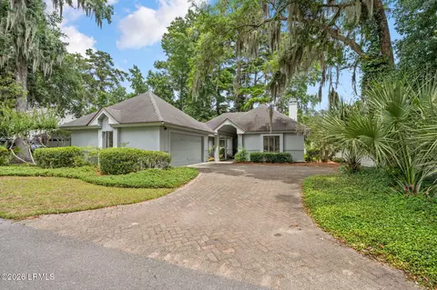 635 S Reeve Rd, Saint Helena Island, SC 29920