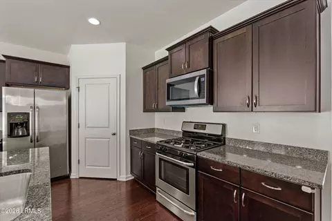 Kitchen - 102 Tanners Run, Bluffton, SC 29910 photo 1 of 2