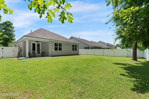 Exterior - 102 Tanners Run, Bluffton, SC 29910 photo 4 of 6