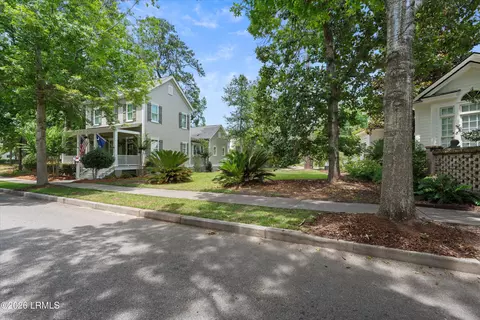 5 Bishop Rd, Beaufort, SC 29906