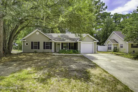 3 Eagle Trace Ct, Beaufort, SC 29907