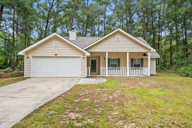 3 Croaker Ln, Beaufort, SC 29907