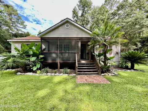 331 Orange Grove Rd, Saint Helena Island, SC 29920
