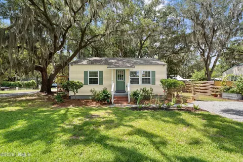 1102 Lafayette St, Beaufort, SC 29902