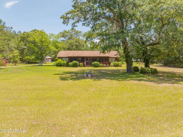 3958 Pineland Rd, Varnville, SC 29944