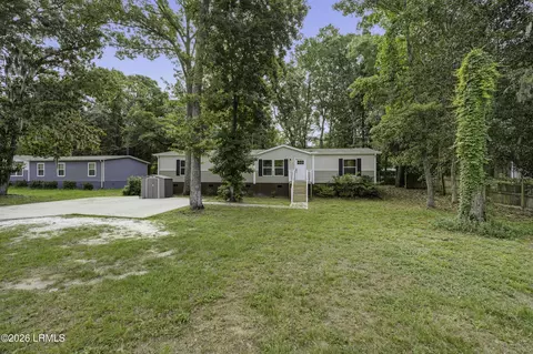 96 Sams Point Rd, Beaufort, SC 29907