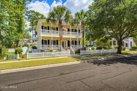 12 Petigru Dr, Beaufort, SC 29902