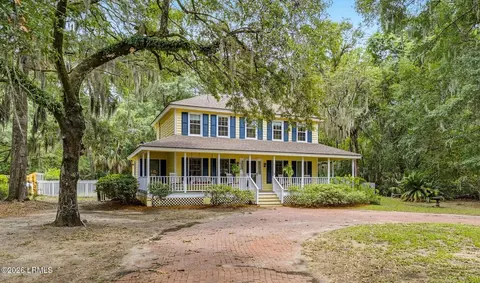 76 Sunset Blvd, Beaufort, SC 29907