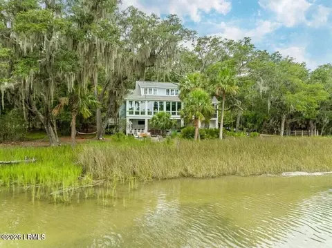 229 De La Gaye Pt, Beaufort, SC 29902