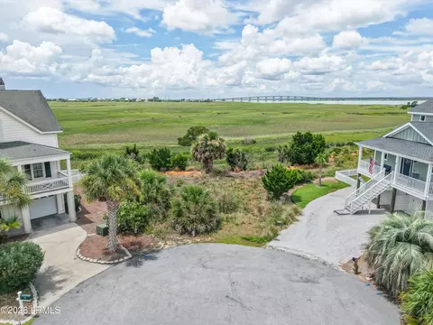 12 Windjammer Ct, Harbor Island, SC 29920