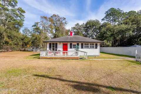 1706 Battery Park Dr, Port Royal, SC 29935