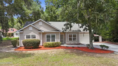 9 Shorts Landing Rd, Beaufort, SC 29907