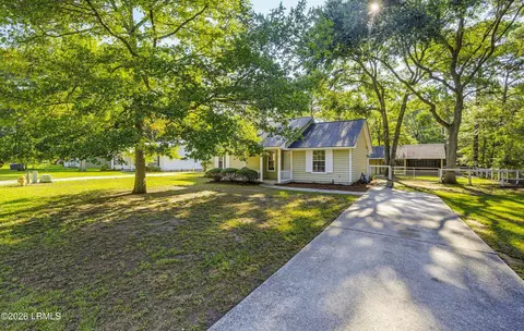 12 Robin Way, Beaufort, SC 29907
