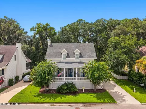 79 Bostick Cir, Beaufort, SC 29902