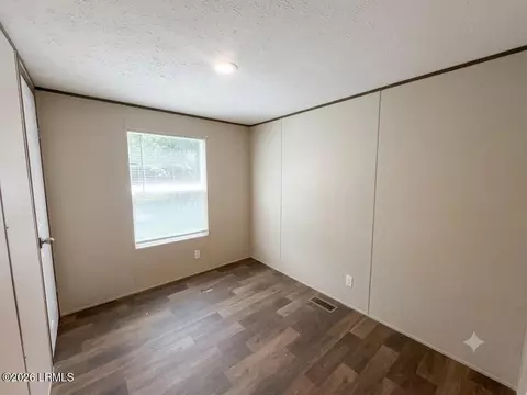 27 Sam Doyle Dr, Saint Helena Island, SC 29920