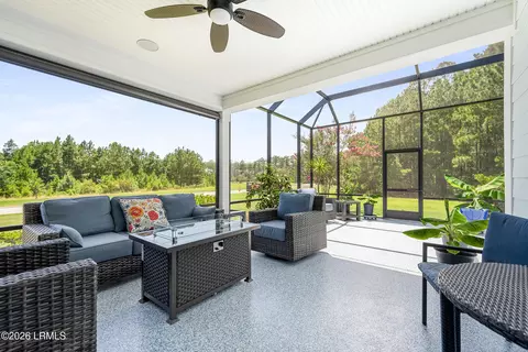 19 Landshark Blvd, Hardeeville, SC 29927