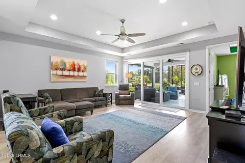 19 Landshark Blvd, Hardeeville, SC 29927