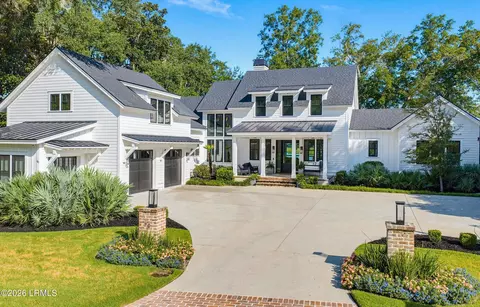 40 Wrights Point Cir, Beaufort, SC 29902