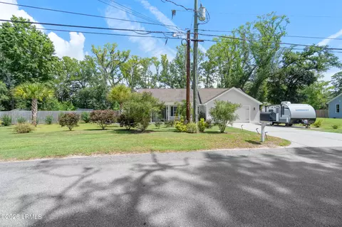 5005 Dogwood St, Beaufort, SC 29906
