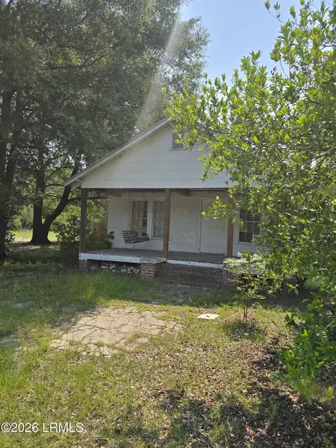 Exterior - 422 Hoover St N, Hampton, SC 29924 photo 2 of 5
