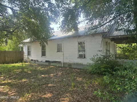 Exterior - 422 Hoover St N, Hampton, SC 29924 photo 4 of 5