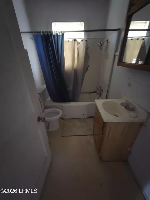 Bath - 422 Hoover St N, Hampton, SC 29924 photo 1 of 1