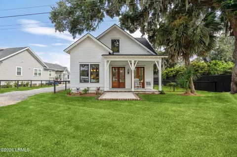 705 14th St, Port Royal, SC 29935