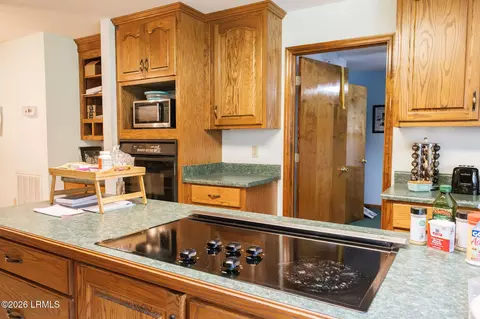 Kitchen - 1508 Locust St W, Hampton, SC 29924 photo 11 of 11