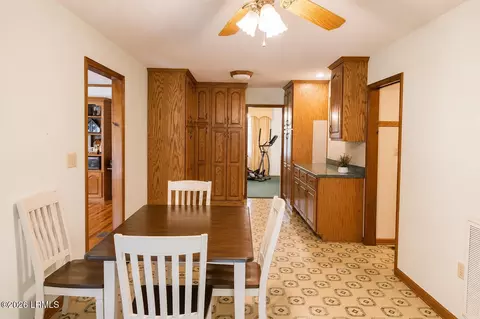 Dining - 1508 Locust St W, Hampton, SC 29924 photo 1 of 2